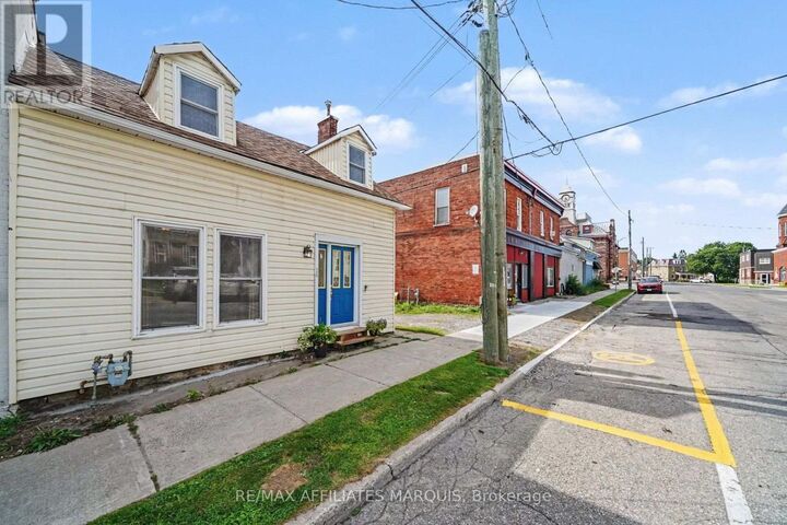 Property Photo: 26 Market Street North ON K7A 2E6