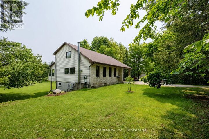 1033 Bruce Road 9 — photo 1