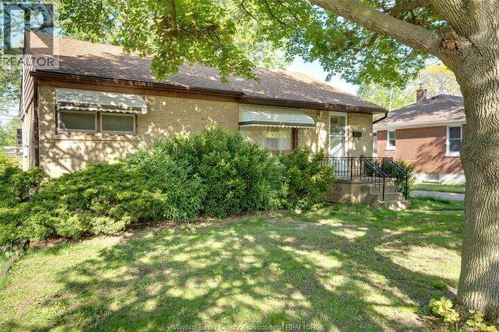 Property Photo: 3256 Dominion Boulevard ON N9E 2N5