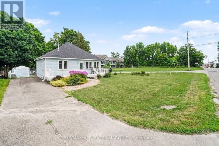 Property Photo: 402 Clothier Street East ON K0G 1J0