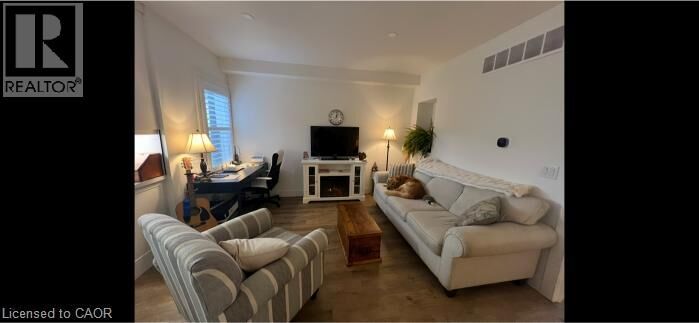 Property Photo:  372 Mary Street 1  ON L8L 4W6 