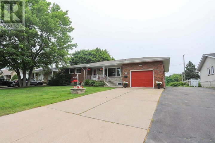 Property Photo:  24 Granite St  ON P6B 4T1 