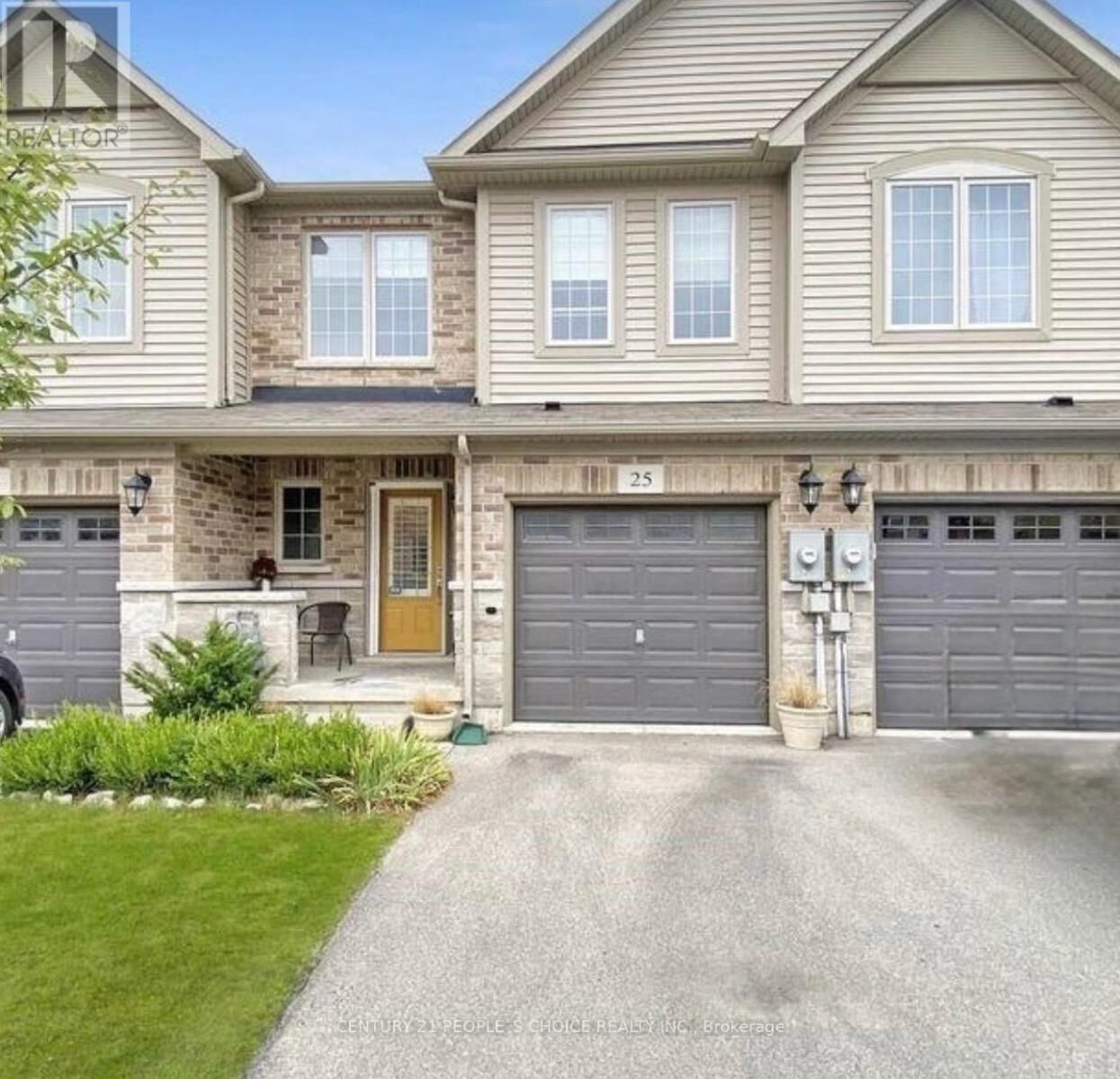 Property Photo: 45 Royal Winter Drive 25 ON L0R 1C0