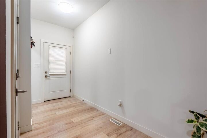 Property Photo: 1655 Leila Avenue MB R2P 1V1