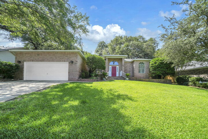Property Photo:  1691 Parkside Circle  FL 32578 
