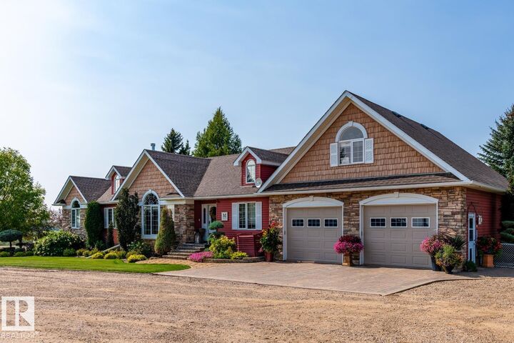Property Photo: 451066 Range Road 73 AB T9W 1T4