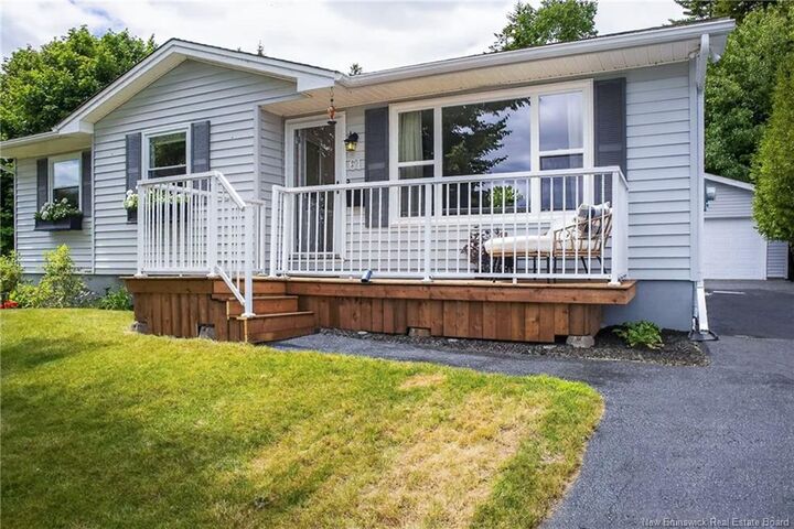 Property Photo:  61 Mountfield Crescent  NB E2M 5R4 