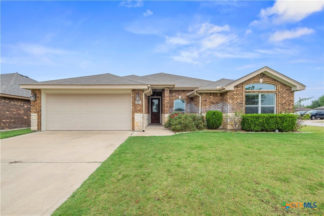 Property Photo:  1816 Carriage House Drive  TX 76502 