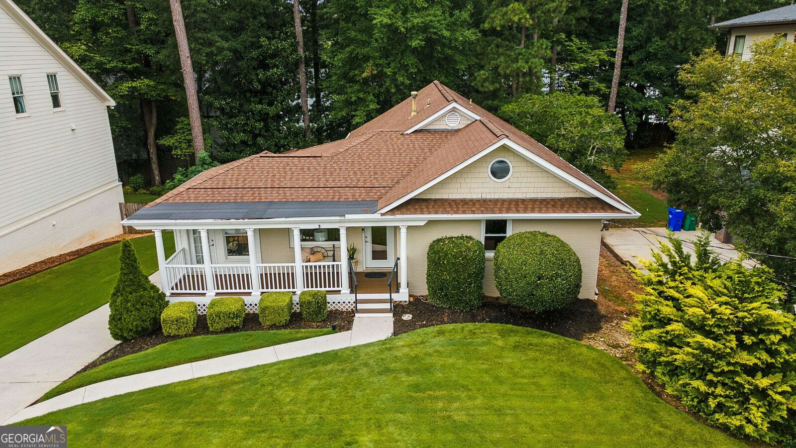 Property Photo: 2302 Briarwood Hills Drive NE GA 30319