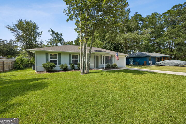 Property Photo:  202 Royal Avenue  GA 31548 