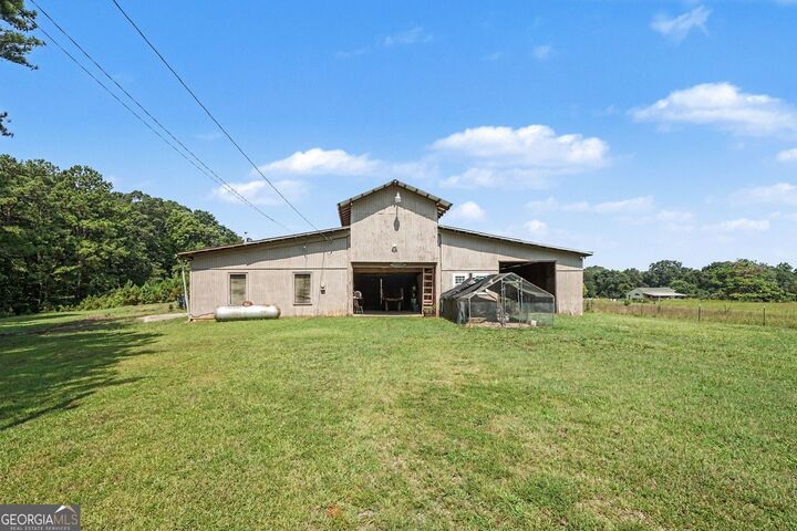 Property Photo: 2071 W Hightower Trail GA 30012