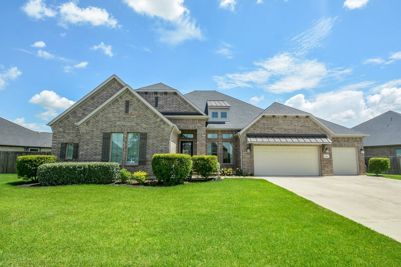 Property Photo: 29010 Stratwood Bend Lane TX 77494