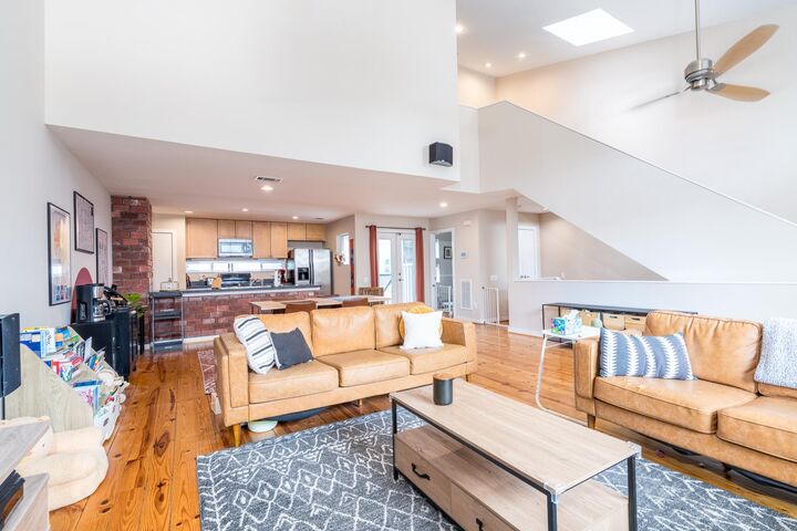 Property Photo:  1304 Arthur Street  TX 77019 