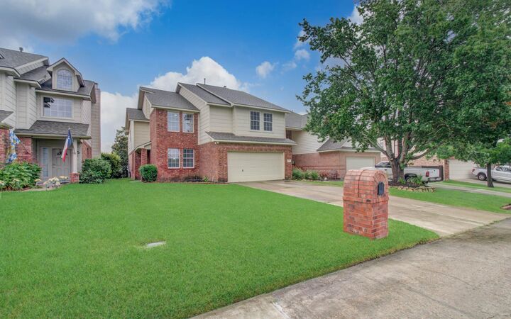 Property Photo:  108 April Cove  TX 77356 