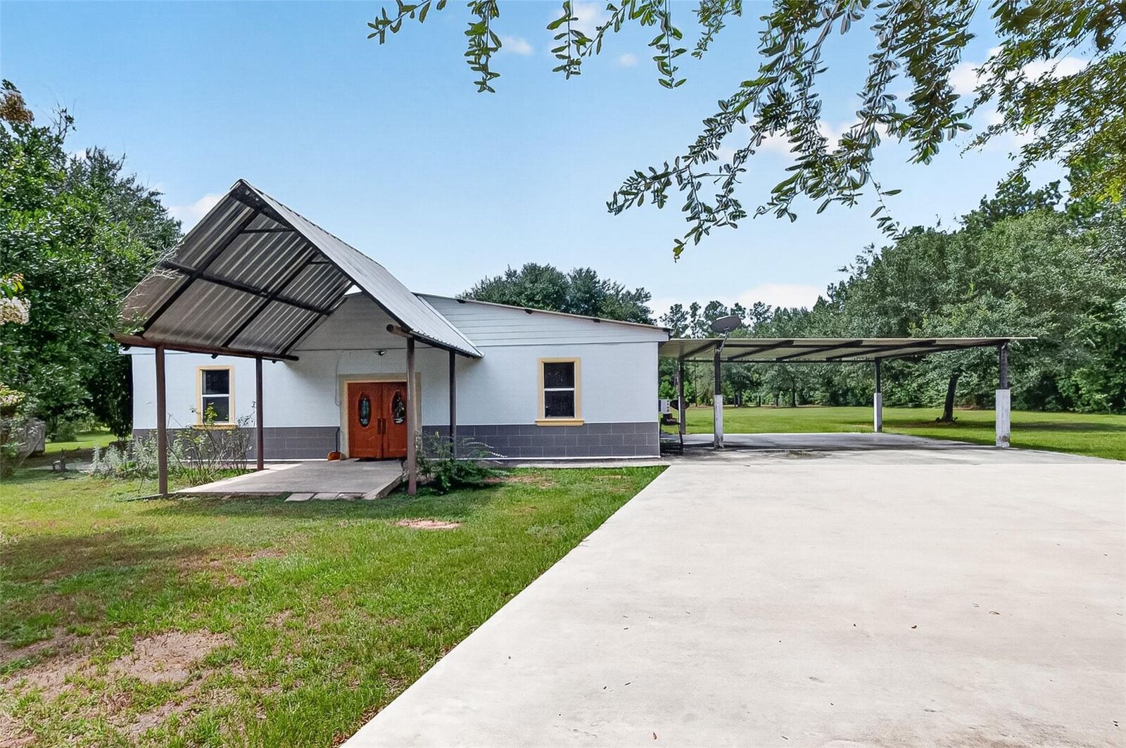 Property Photo: 26390 Pecan Grove TX 77328