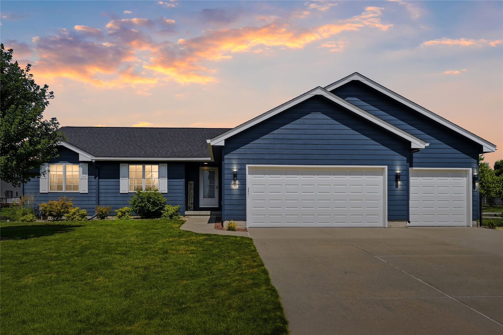 Property Photo: 1614 NW Abilene Road IA 50023