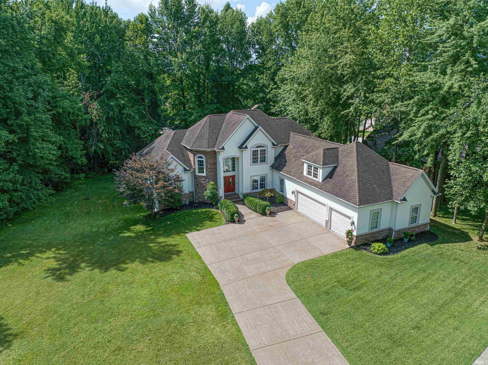 Property Photo: 8605 Clovely Court IN 47630