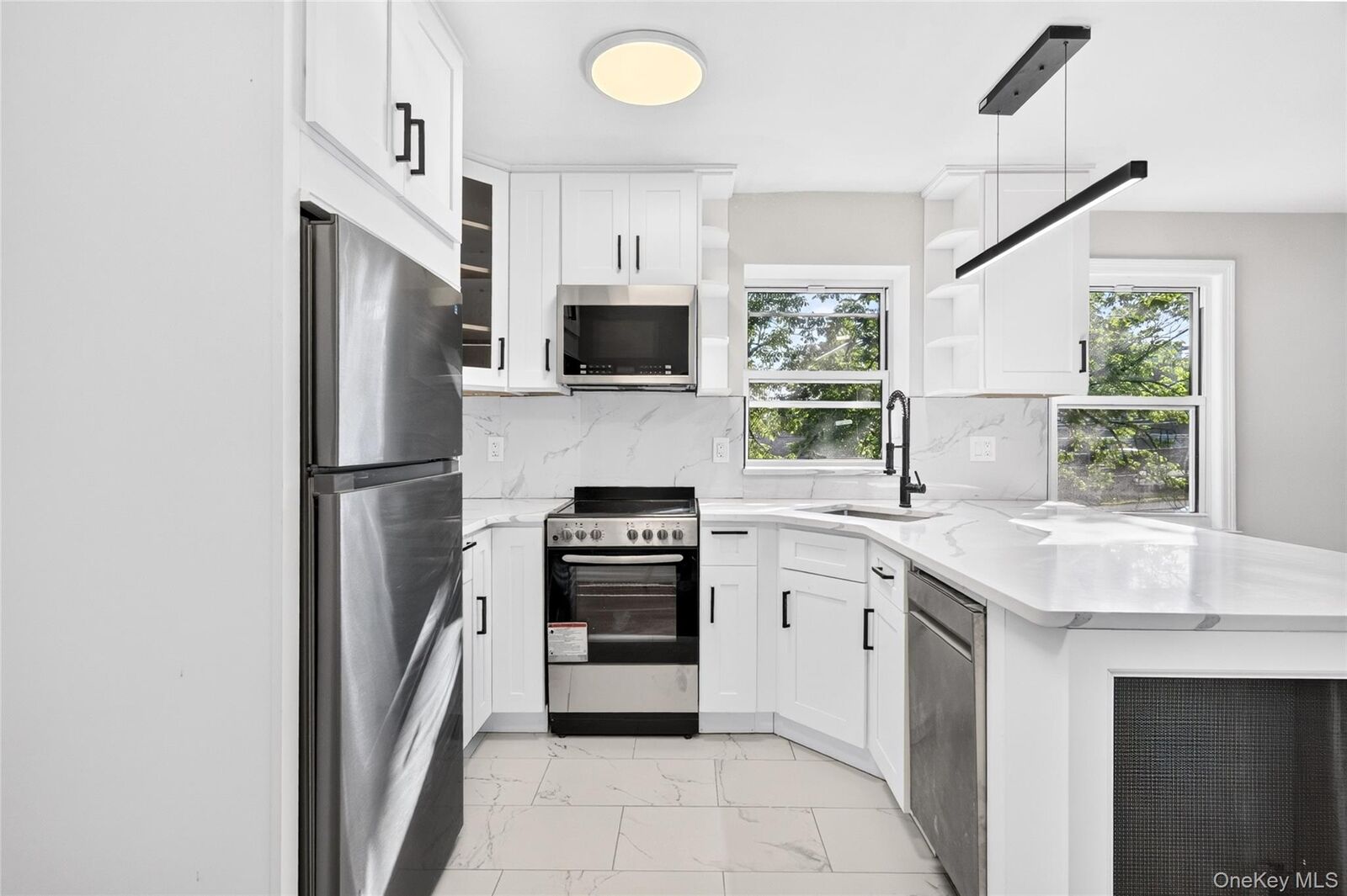 Property Photo:  2 Soundview Avenue A2g  NY 10606 