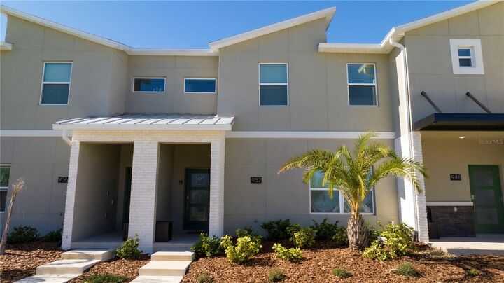 Property Photo: 952 Leader Street FL 33896
