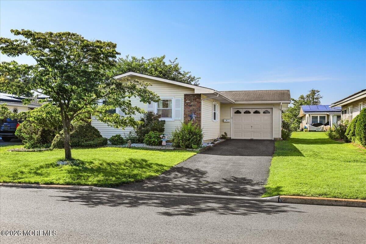 Property Photo:  4 Phillips Road  NJ 08724 