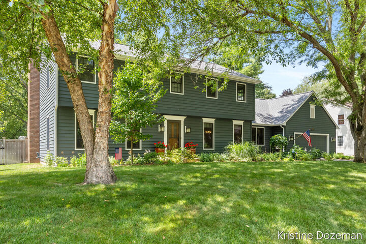 Property Photo:  7679 Candlewood Drive SE  MI 49301 