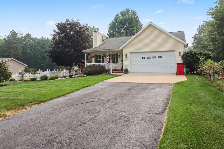 Property Photo: 4887 W Jack Pine Drive MI 49327