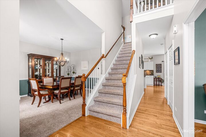 Property Photo:  552 Yellowstone Lane  IL 60560 