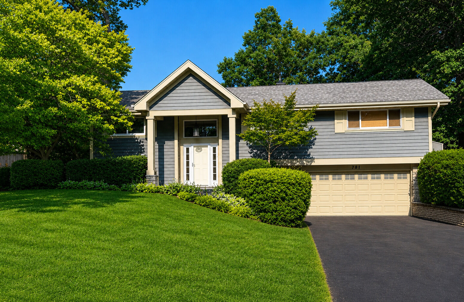 Property Photo: 781 Shag Bark Lane IL 60015
