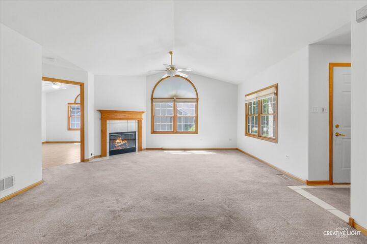 Property Photo: 840 Havenshire Road IL 60565