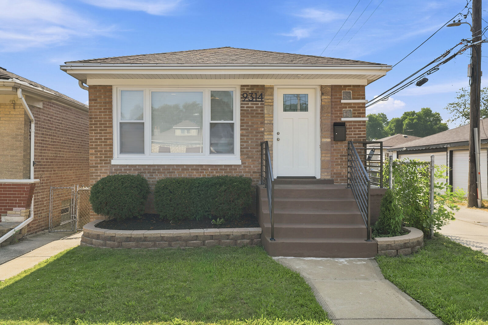 Property Photo:  9314 S Colfax Avenue  IL 60617 