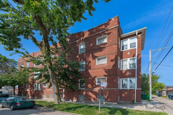 Property Photo: 4410 N Long Avenue 1 IL 60630