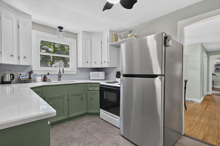 Property Photo:  6 Milton Avenue  ME 04073 