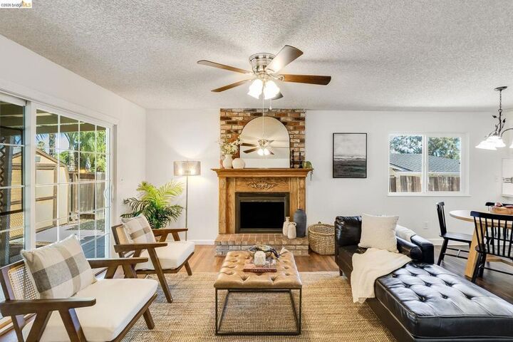 Property Photo:  2113 Cordoba Way  CA 94509 