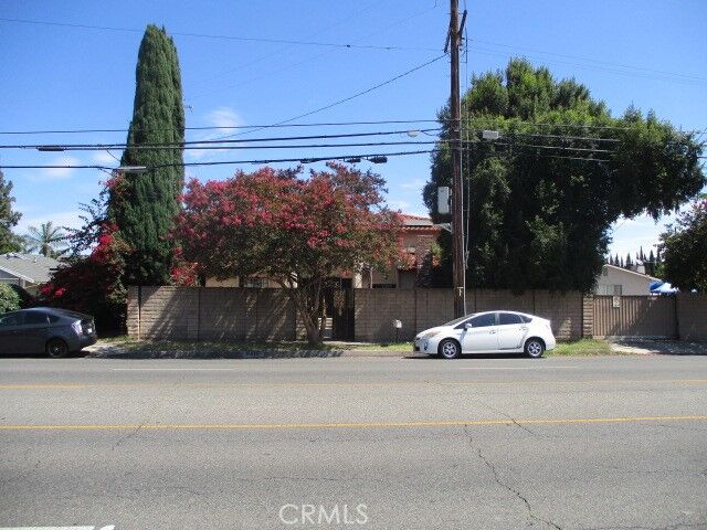 Property Photo:  16815 Parthenia  CA 91343 