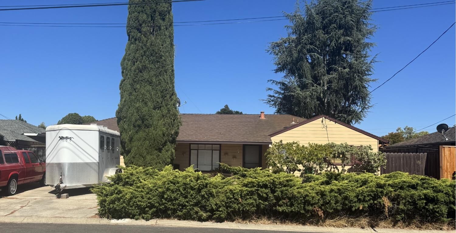 Property Photo: 1354 Cordilleras Avenue CA 94087
