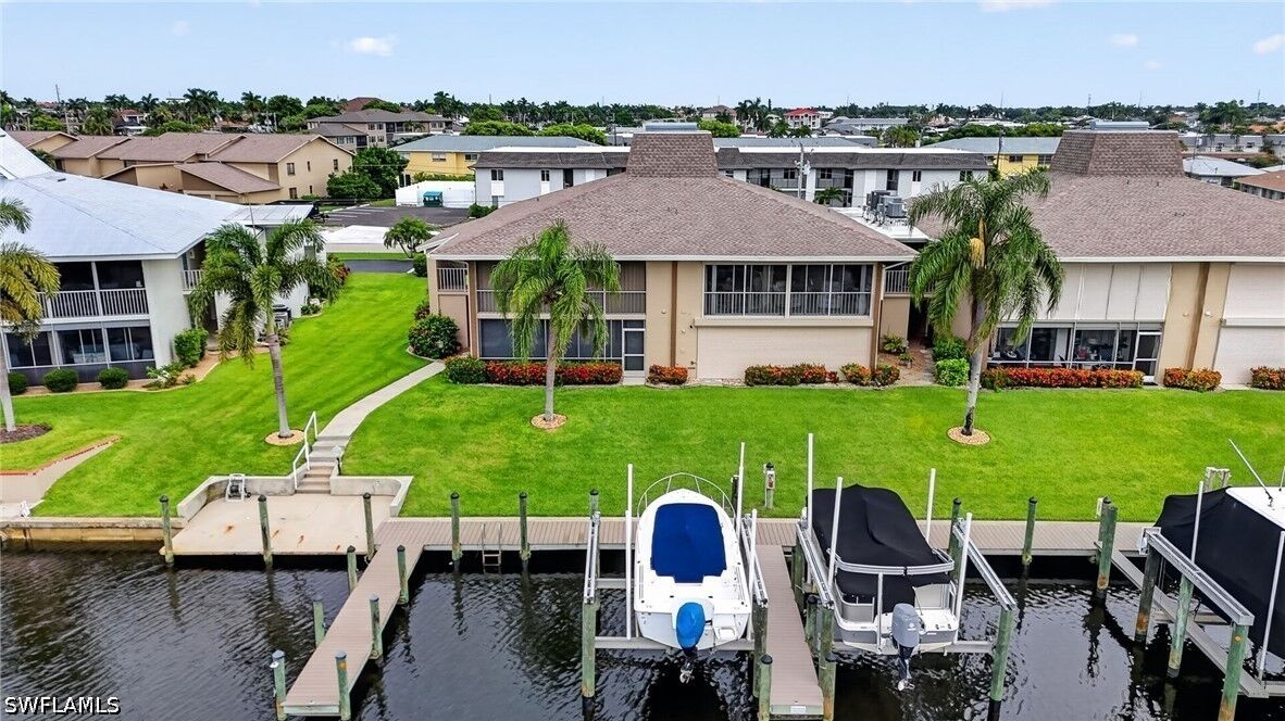 Property Photo: 4025 SE 19th Place 209 FL 33904