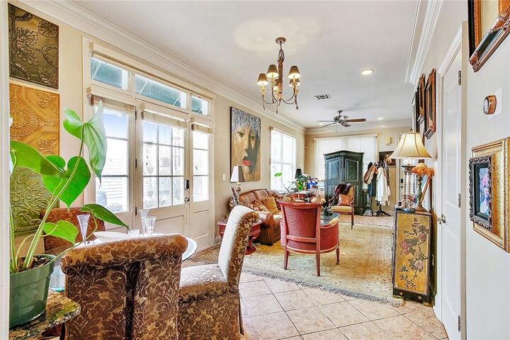 Property Photo: 910 Touro Street 4 LA 70116
