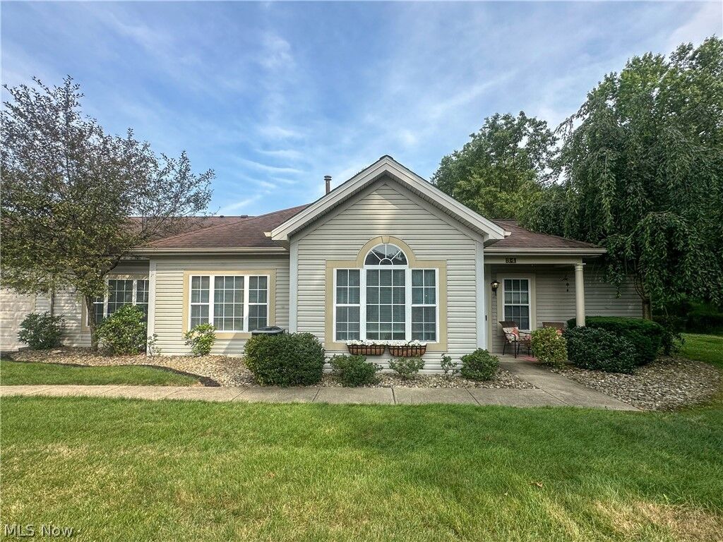 Property Photo:  34 Woodland Chase Boulevard  OH 44446 