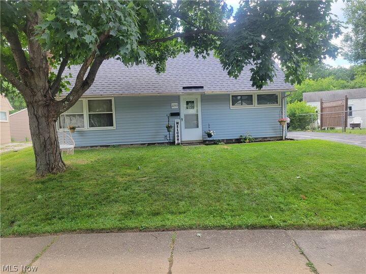 Property Photo:  2250 Wichert Drive  OH 44221 