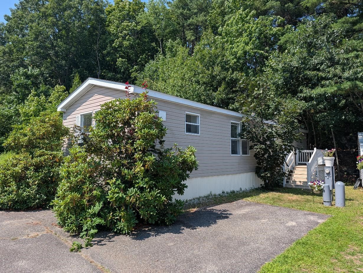 Property Photo:  5 Tuna Terrace  NH 03801 