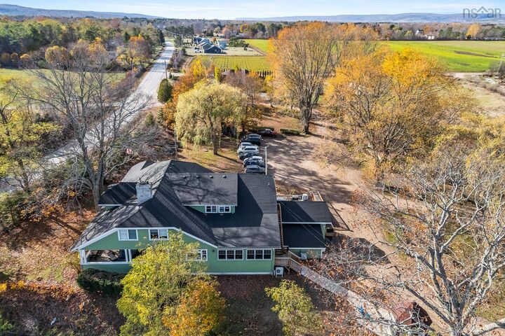 8979 Highway 201 — photo 1