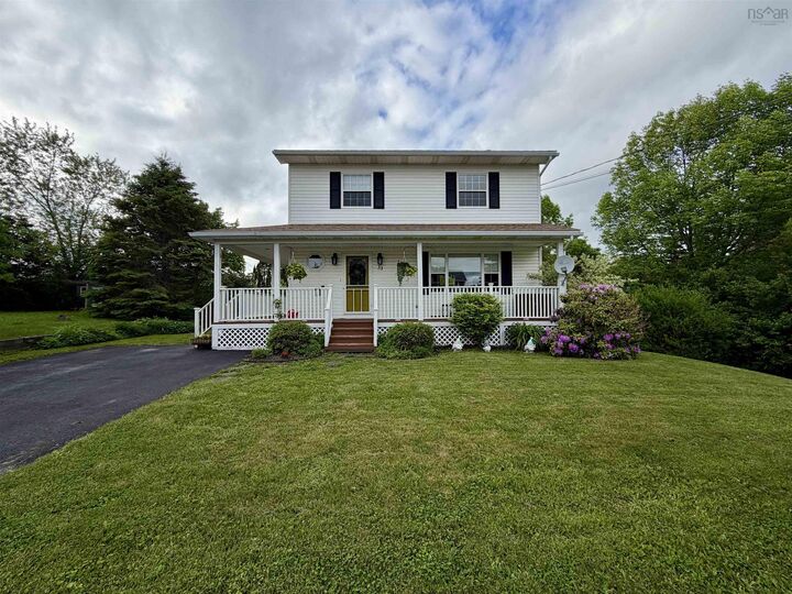 Property Photo: 33 Crockett Court NS B2G 2Y2