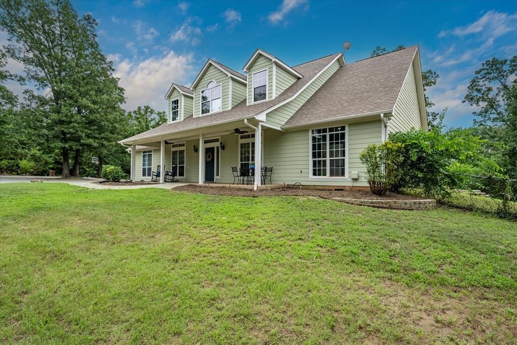 Property Photo: 16384 County Road 440 TX 75771