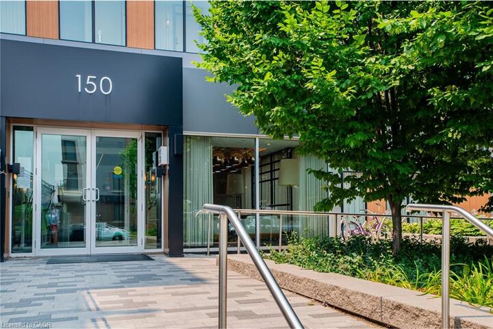 Photo de la propriété: 150 Sabina Drive E 304 ON L6H 0W6