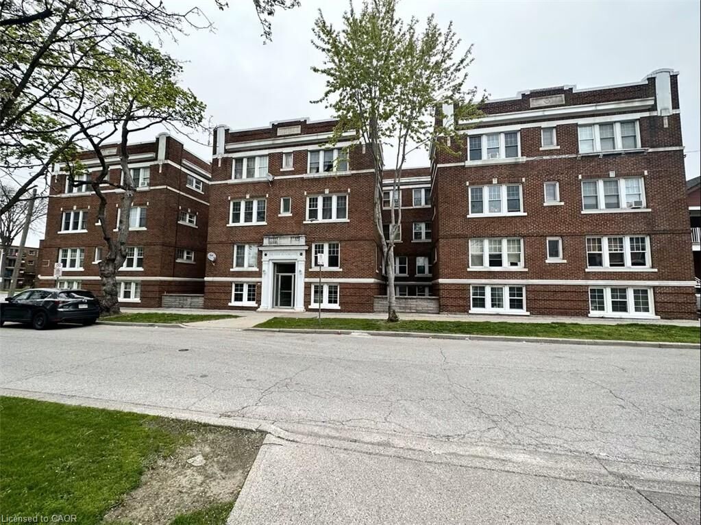Property Photo: 308 Randolph Avenue B-8 ON N9B 2T6