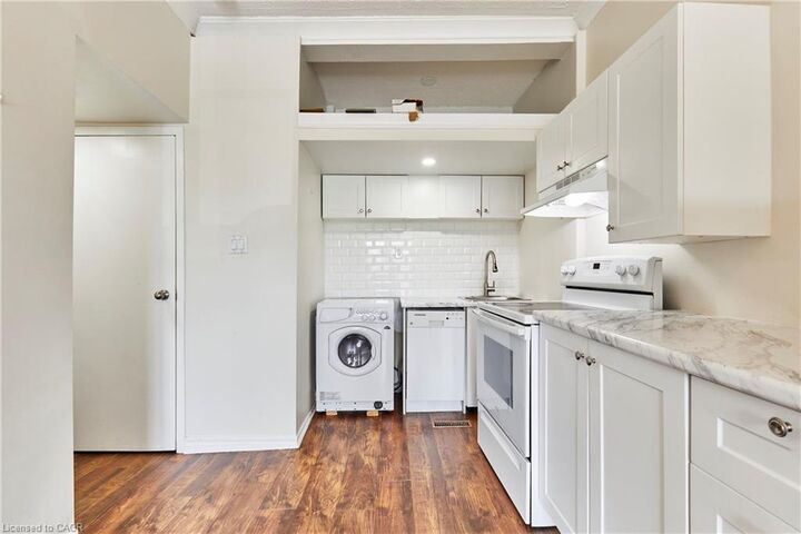 Property Photo: 363 Barton Street E 1 ON L8L 2X8