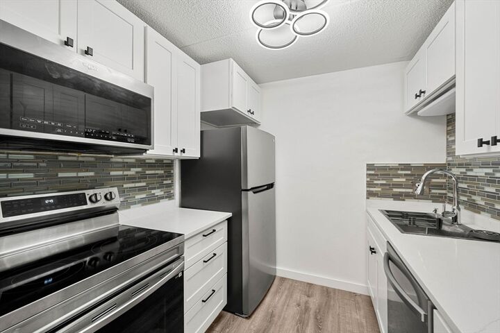 Property Photo: 159 Franklin St A2 MA 02180