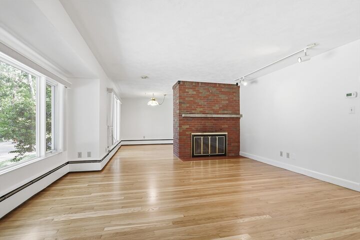 Property Photo:  5 Hayden Ln  MA 01730 