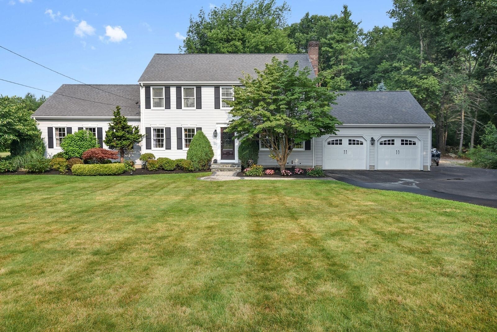 Property Photo: 82 Bellingham Rd MA 01504