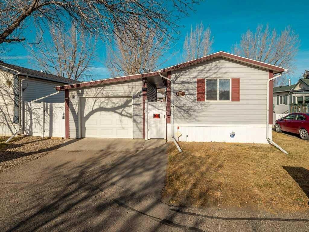 Property Photo: 206 Station Boulevard AB T1M 1P5